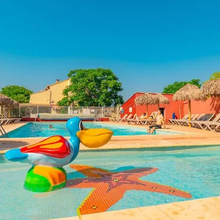Avec Climatisation - 4 Pers. - Api-1-52-2759 Camping Vic-la-Gardiole